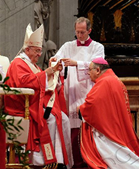 Mons. Morosini riceve il Pallio