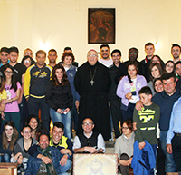 Giovani con Mons. Morosini