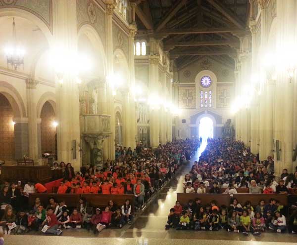 Il pellegrinaggio mariano dei bambini in Cattedrale